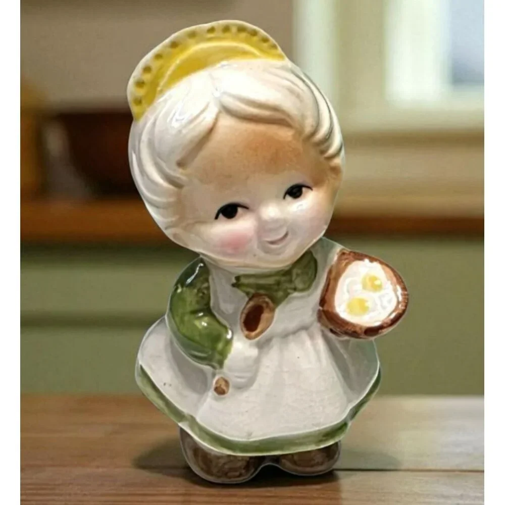 Vintage Josef Originals Pie Bird Grandma Baker Figurine Chef Ceramic Lady Cook